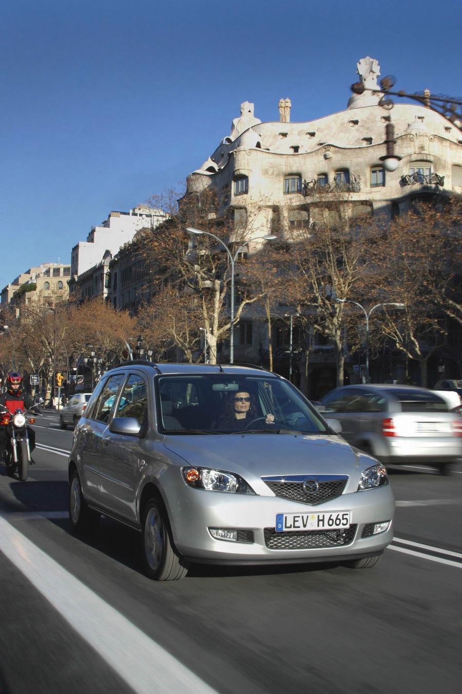  Mazda2 2002 года  (фото 75 из 113)